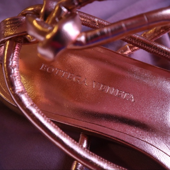 Bottega Veneta Squared Toe Strap Flat Sandal - Picture 4 of 6